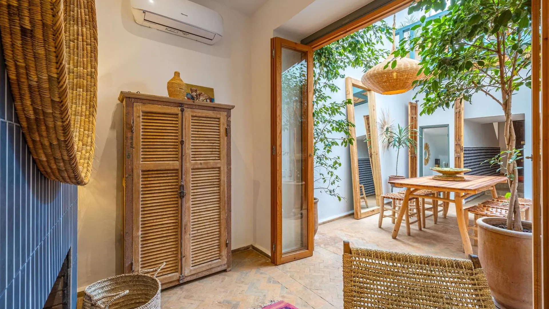 Riad Yannis -Exclusiv -Pool -Breakfast -5*Location Villa Marrakesh 0*,  Morocco